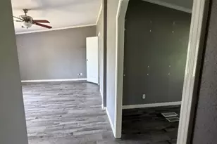 1001 Cervantes St, Victoria, TX 77901 - Photo 8