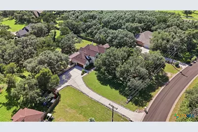 1017 Mountain Drive, San Marcos, TX 78666 - Photo 2