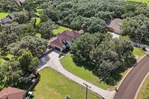 1017 Mountain Dr, San Marcos, TX 78666 - Photo 2