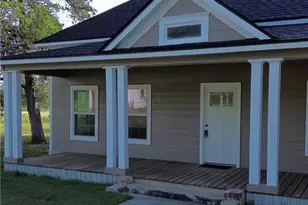 210 Julia St, Yoakum, TX 77995 - Photo 40