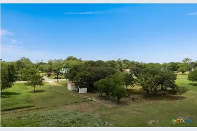 210 Julia St., Yoakum, TX 77995 - Photo 30