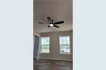 210 Julia St., Yoakum, TX 77995 - Photo 14