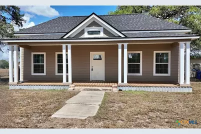 210 Julia St., Yoakum, TX 77995 - Photo 1