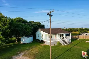 52 Anchor Ln, Seadrift, TX 77983 - Photo 2