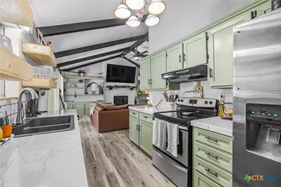 101 King Arthur Street, Victoria, TX 77904 - Photo 6