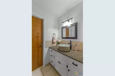 101 King Arthur Street, Victoria, TX 77904 - Photo 14