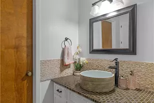 101 King Arthur St, Victoria, TX 77904 - Photo 14