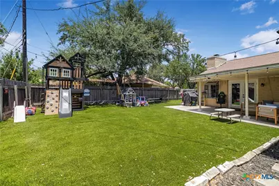 101 King Arthur Street, Victoria, TX 77904 - Photo 24