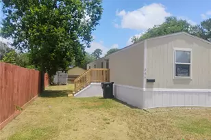 209 Olive, El Campo, TX 77437 - Photo 1