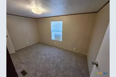209 Olive, El Campo, TX 77437 - Photo 8