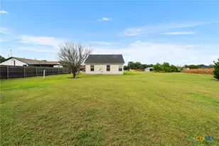 407 E Pietzsch St, Bartlett, TX 76511 - Photo 28