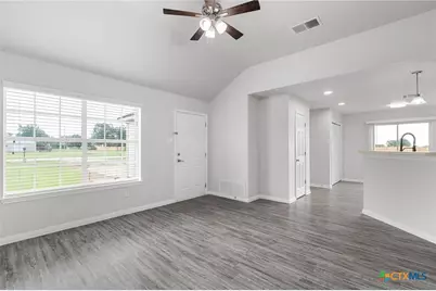 407 E Pietzsch Street, Bartlett, TX 76511 - Photo 10
