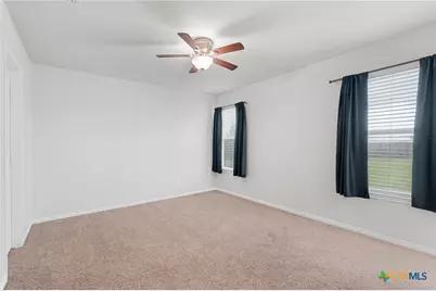 407 E Pietzsch Street, Bartlett, TX 76511 - Photo 18