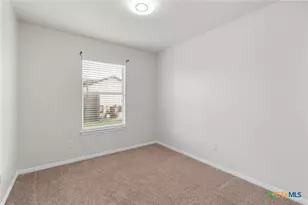 407 E Pietzsch St, Bartlett, TX 76511 - Photo 14