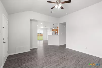 407 E Pietzsch Street, Bartlett, TX 76511 - Photo 8