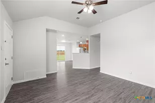 407 E Pietzsch St, Bartlett, TX 76511 - Photo 8