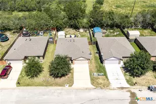 186 Talon Dr, Luling, TX 78648 - Photo 34