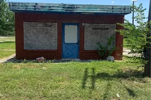506 N Cameron St, Victoria, TX 77901 - Photo 1