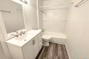 102 Tanglewood Dr, Victoria, TX 77901 - Photo 20