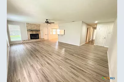 102 Tanglewood Drive, Victoria, TX 77901 - Photo 8
