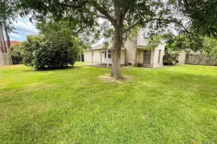 102 Tanglewood Dr, Victoria, TX 77901 - Photo 26
