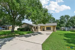1641 Driftwood Dr, Seguin, TX 78155 - Photo 2