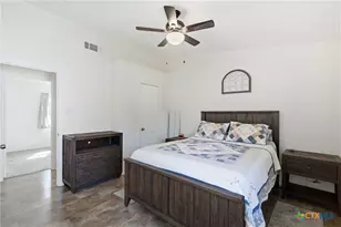 923 Hackberry St, Copperas Cove, TX 76522 - Photo 16