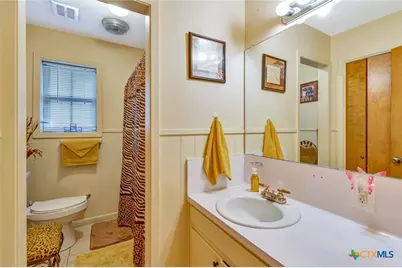 304 Tanglewood Drive, Victoria, TX 77901 - Photo 28