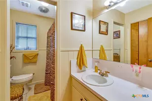 304 Tanglewood Dr, Victoria, TX 77901 - Photo 28
