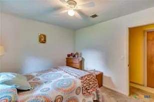 304 Tanglewood Dr, Victoria, TX 77901 - Photo 24