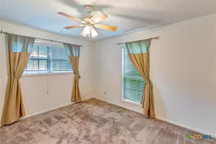304 Tanglewood Dr, Victoria, TX 77901 - Photo 26