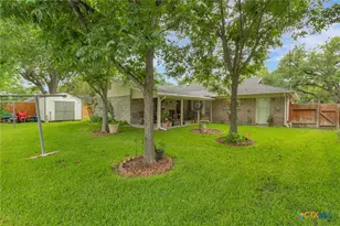 304 Tanglewood Dr, Victoria, TX 77901 - Photo 38