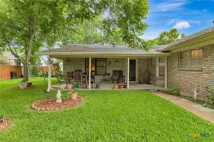 304 Tanglewood Dr, Victoria, TX 77901 - Photo 46