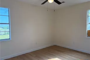 706 W Ave E, Copperas Cove, TX 76522 - Photo 8