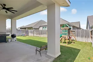 613 Meade St, New Braunfels, TX 78132 - Photo 32