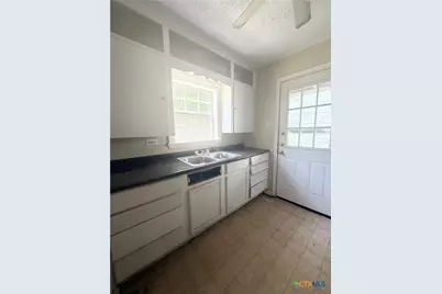 804 N 8th Street, Temple, TX 76501 - Photo 16