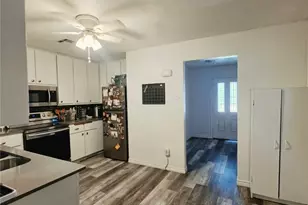 204 N 26th St, Gatesville, TX 76528 - Photo 12