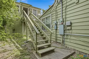 108 E College St, Seguin, TX 78155 - Photo 22