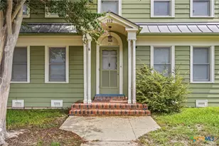 108 E College St, Seguin, TX 78155 - Photo 2