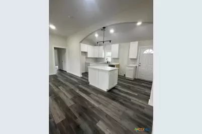 1008 N Gonzales St, Cuero, TX 77954 - Photo 8