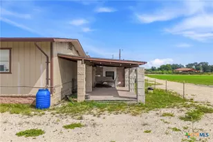 288 County Rd 341, La Vernia, TX 78121 - Photo 2