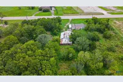 1409 W Main Street, Edna, TX 77957 - Photo 4