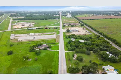1409 W Main Street, Edna, TX 77957 - Photo 8