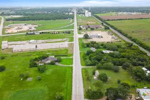 1409 W Main St, Edna, TX 77957 - Photo 8