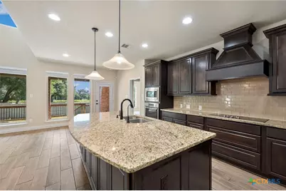 657 Vale Court, New Braunfels, TX 78132 - Photo 6