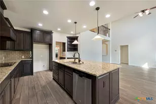 657 Vale Ct, New Braunfels, TX 78132 - Photo 8