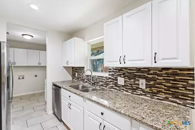 115 Da Gama, Universal City, TX 78148 - Photo 10