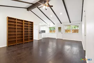 115 Da Gama, Universal City, TX 78148 - Photo 6