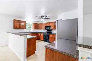 10218 Chuck Wagon Ct, Converse, TX 78109 - Photo 12