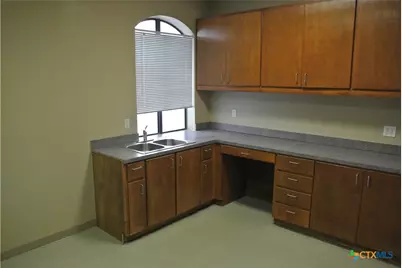 2206 E Central Texas Expressway, Killeen, TX 76543 - Photo 6